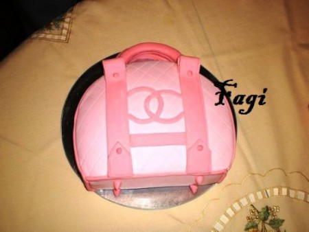 Shanel táska torta