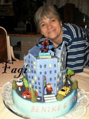 pókember torta