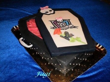 Monster High cake