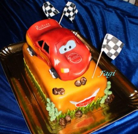 Villám McQuinn autó torta