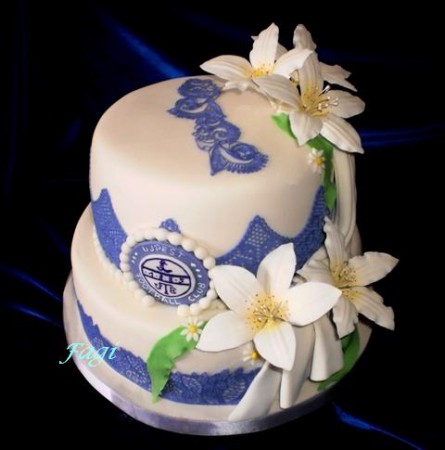 UTE címeres torta