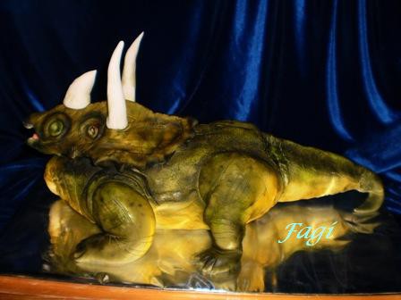 Dino tatu