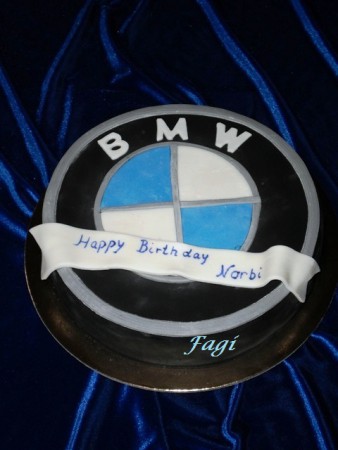 BMW logó torta