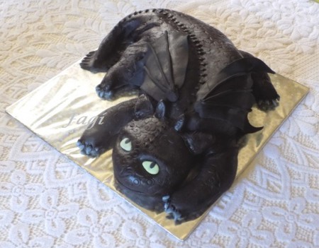 fogatlan sárkány torta